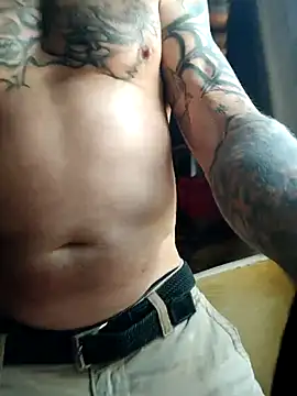 ShawnandDani7074 online show from March 26, 4:55 pm