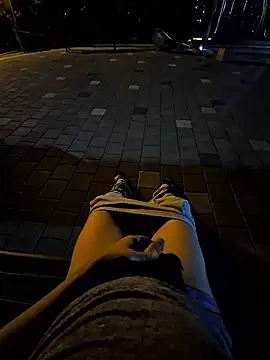 starvingo2002 online show from September 23, 11:53 am