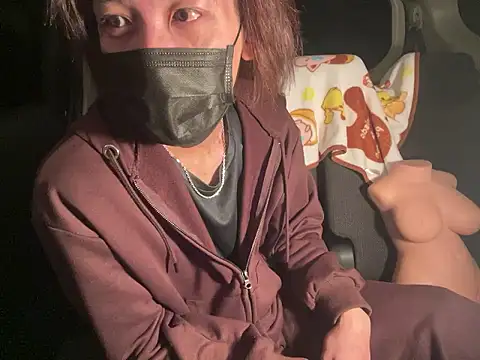 CAMEL1913 online show from April 17, 5:15 pm