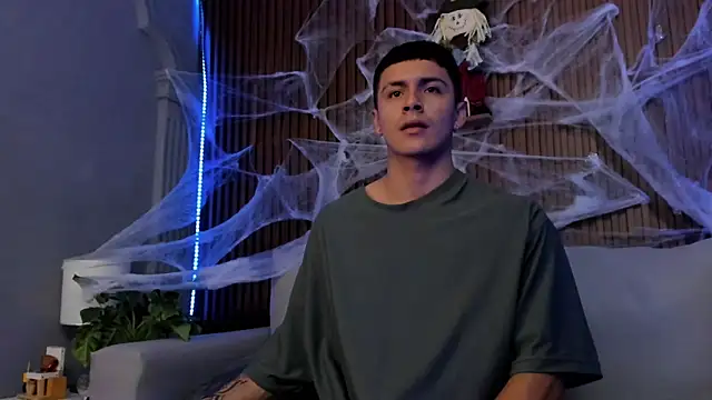 Leo santoro online show from October 9, 1:49 pm