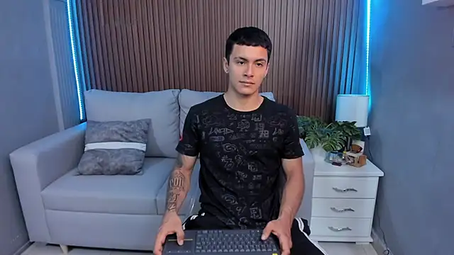 Leo santoro online show from September 20, 2:39 pm