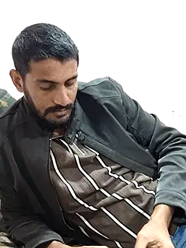 krishjaat43 online show from January 13, 1:32 am