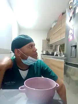 Axelyaretyh online show from October 27, 7:05 pm