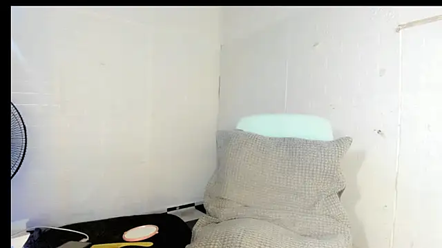 Snapshot of Asiancutiexx chatting on October 23, 11:57 am Asiancutiexx online show from October 23, 11:57 am