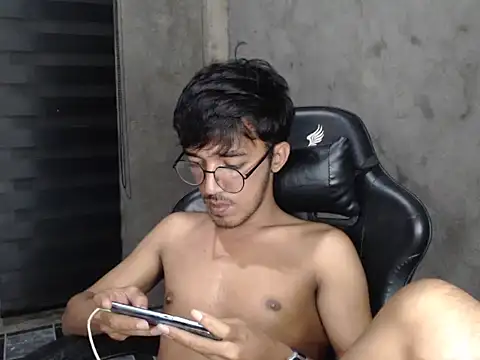 RowyCam online show from January 31, 7:11 pm