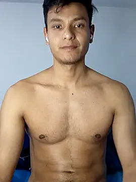 Valois2025 online show from April 4, 7:16 am