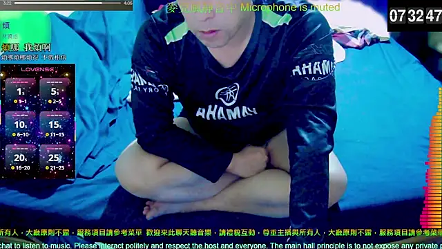 tw239398 online show from December 13, 11:33 pm