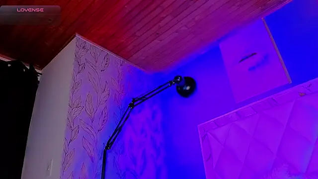 Dannyhot  online show from April 10, 8:05 pm