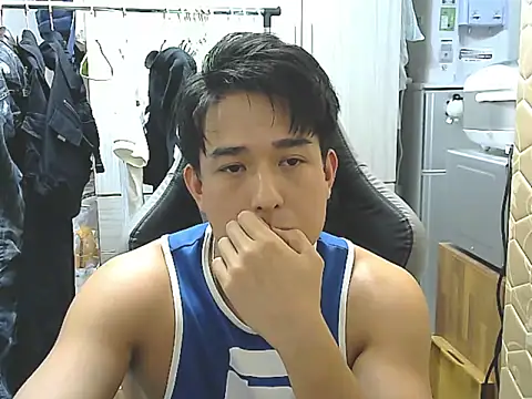 Snapshot of hunterXhan chatting on September 15, 1:45 pm hunterXhan online show from September 15, 1:45 pm