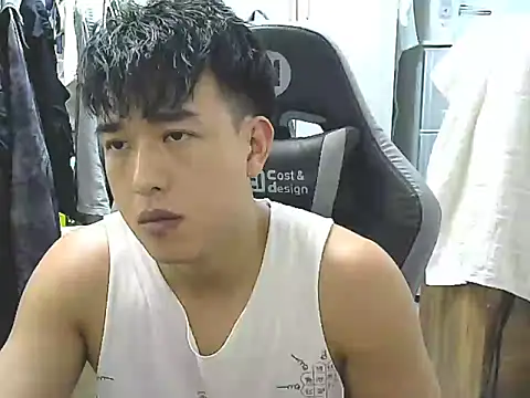 Snapshot of hunterXhan chatting on October 28, 2:41 pm hunterXhan online show from October 28, 2:41 pm