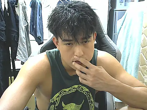 Snapshot of hunterXhan chatting on October 14, 12:34 pm hunterXhan online show from October 14, 12:34 pm