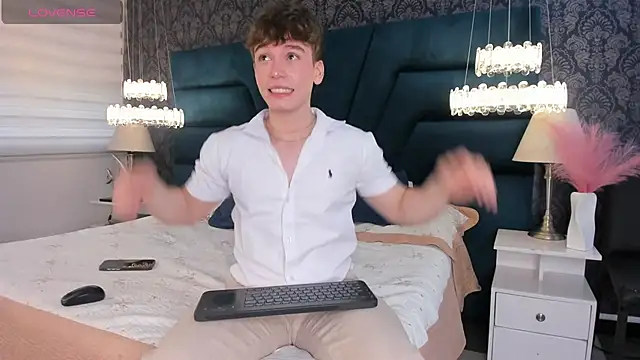 TaylerWhite online show from July 17, 12:34 pm