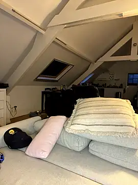 los freaky online show from January 11, 4:22 pm