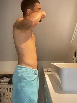 Snapshot of los_freaky chatting on September 15, 8:10 pm los freaky online show from September 15, 8:10 pm