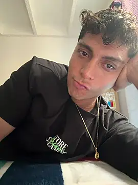 Nicolasmontoya16 online show from June 23, 8:01 pm