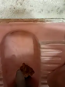 Snapshot of twpatil chatting on October 17, 7:34 am twpatil online show from October 17, 7:34 am