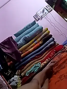 Snapshot of twpatil chatting on October 25, 9:55 am twpatil online show from October 25, 9:55 am