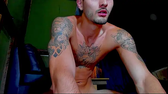alejo  323   online show from July 8, 2:37 am