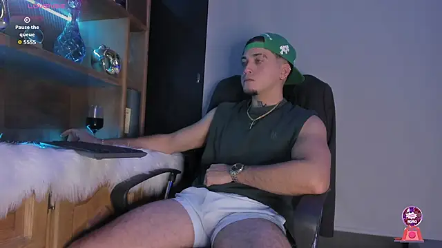 Gael williams1 online show from December 14, 12:50 am