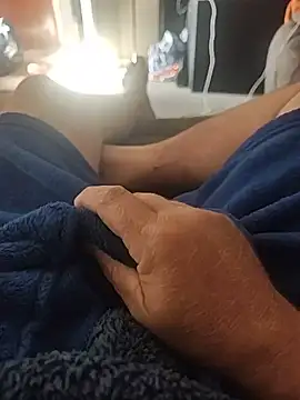 hubbyfun19 online show from June 6, 7:47 am