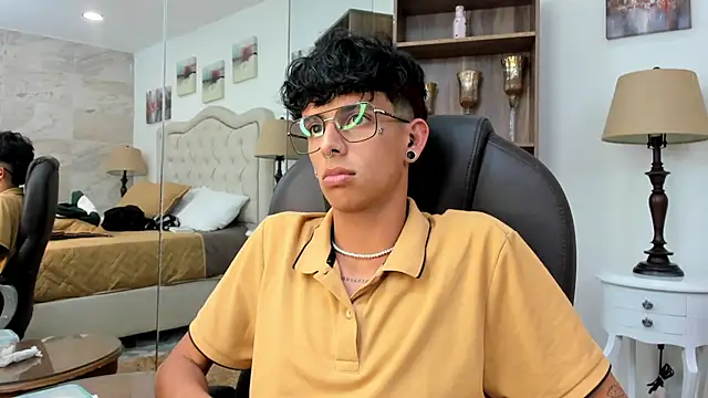 Ibratxandy online show from March 6, 7:33 pm