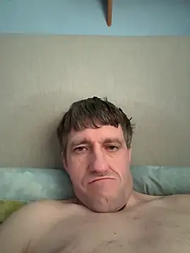 Snapshot of pauld344343 chatting on October 25, 7:54 am pauld344343 online show from October 25, 7:54 am