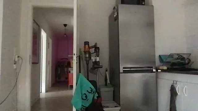 Snapshot of Toysboy67bi chatting on September 28, 3:21 pm Toysboy67bi online show from September 28, 3:21 pm