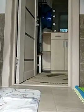 N i k o l a u online show from March 21, 9:25 am