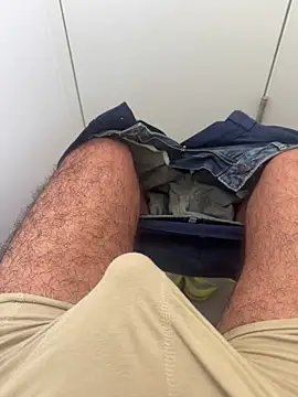 Snapshot of analtake13 chatting on September 18, 9:33 am analtake13 online show from September 18, 9:33 am