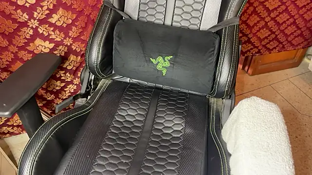 JUSTFORRICH online show from October 14, 3:30 pm