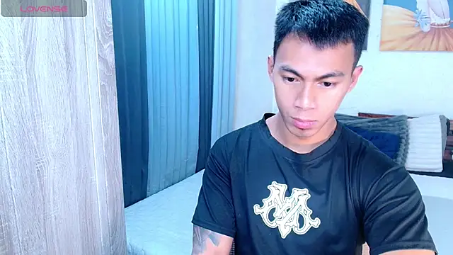 PinooyMilker online show from May 2, 2:53 pm