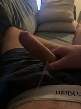 Bigtitsloveshow online show from May 16, 4:43 am