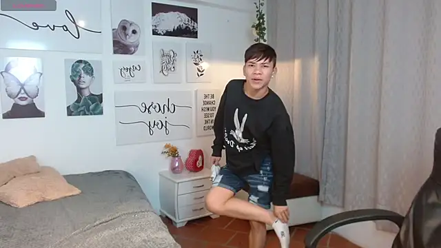 Snapshot of nathanclay chatting on October 7, 3:32 am nathanclay online show from October 7, 3:32 am