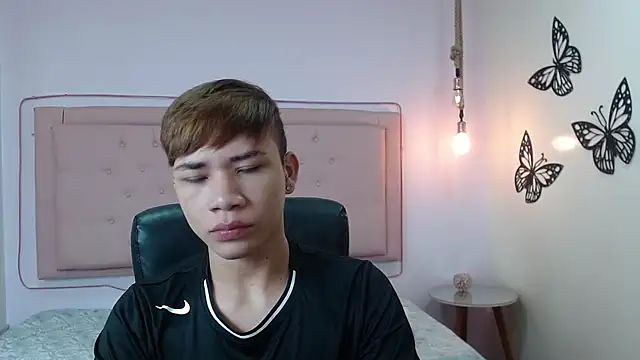 Snapshot of nathanclay chatting on October 31, 12:30 pm nathanclay online show from October 31, 12:30 pm