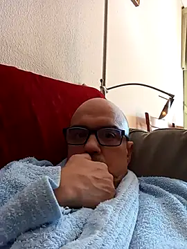 geli45 online show from October 15, 9:50 am