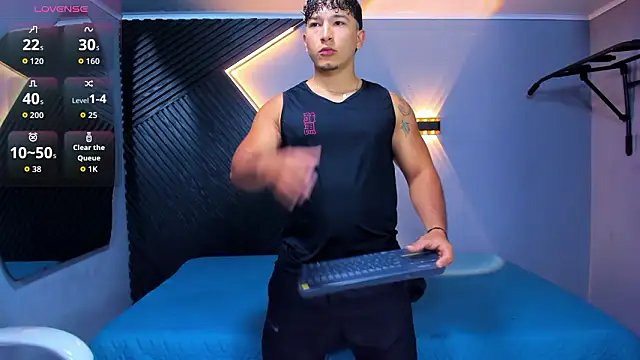 Horny nick18 online show from March 27, 12:17 pm