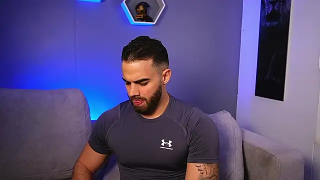 Paul Phoenix online show from February 3, 3:04 am