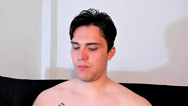 jasonxd9898 online show from December 17, 1:02 am