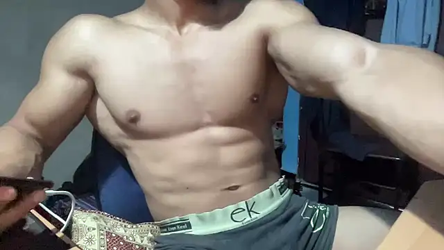 Snapshot of veilofstrength chatting on September 9, 11:58 pm veilofstrength online show from September 9, 11:58 pm