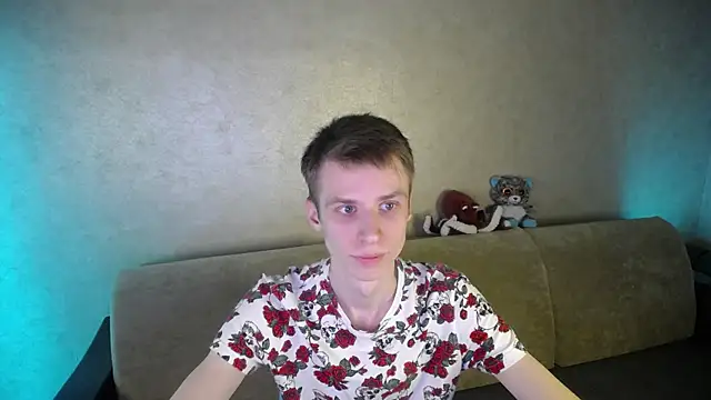 yes cute boy  online show from May 26, 12:39 am