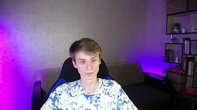 Snapshot of yes_cute_boy_ chatting on October 17, 8:57 pm yes cute boy  online show from October 17, 8:57 pm