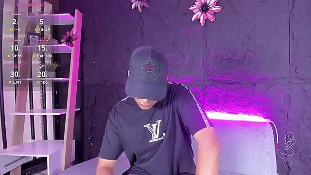 IsaacBlack  online show from October 2, 4:49 am