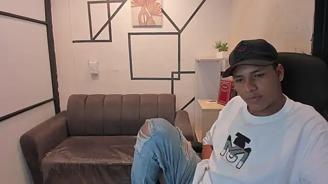 IsaacBlack  online show from September 28, 5:16 am