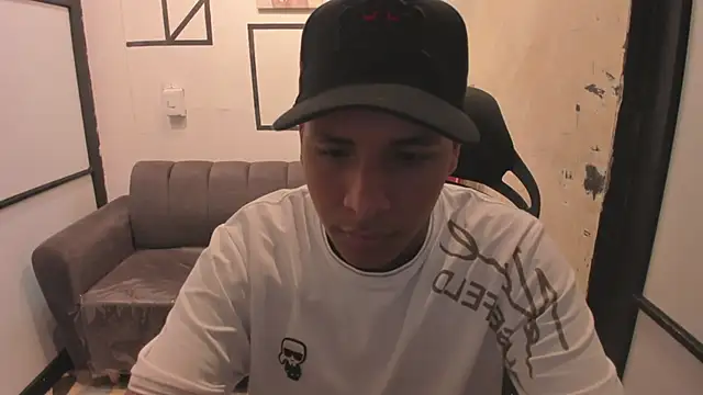 IsaacBlack  online show from September 23, 4:45 am