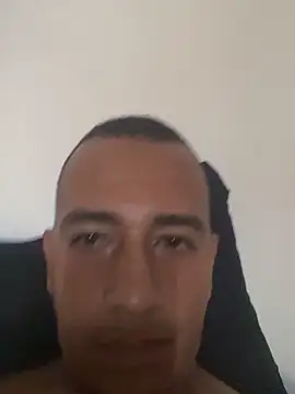 Juantorres4646 online show from February 1, 7:45 pm