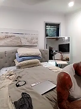 iamthepublickmasterbater online show from October 12, 2:49 am