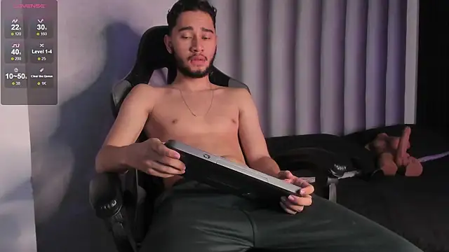 Stiven 01 online show from October 9, 2:11 pm