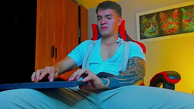 ALPHA DOMINUS  online show from October 4, 4:50 am