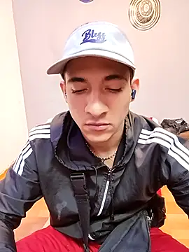 jhonny thes28 online show from December 14, 9:38 am