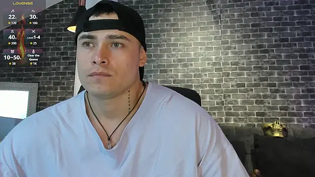 Snapshot of connorsmiith chatting on October 7, 1:37 pm connorsmiith online show from October 7, 1:37 pm